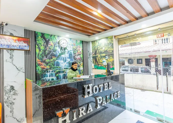 Oyo 826 Hira Palace ホテル カトマンズ